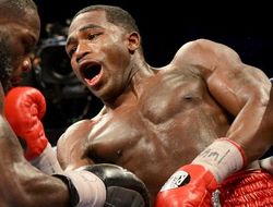 фото - Броунер остановил Тиофейна ударом ниже пояса