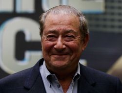 фото - Боб Арум назвал двух возможных соперников для Василия Ломаченко