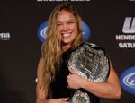 UFC 184: Ронда Раузи сметает Кэт Цингано за считанные секунды