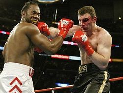 фото - Легендарные бои: Леннокс Льюис vs. Виталий Кличко — видео от vRINGe.com