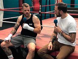 фото - Бетербиев не беспокоится об ответных атаках, я его нокаутирую — интервью Каллума Джонсона