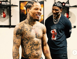 фото - Тренера Дэвиса обвиняли в нападении с использованием оружия. Суд вынес вердикт