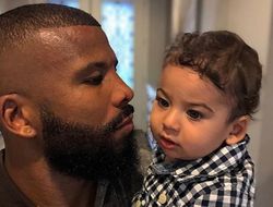 фото - Беринчик стал кандидатом наук, Хёрд ударил силомер, Киллин зачерпнул тараканов — соцсети