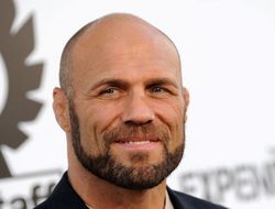 фото - Возвращение Емельяненко: вместо Сингха мог быть Кутюр