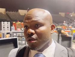 фото - «700 с лишним ударов от супертяжа при норме 300». Брэдли доволен и Усиком, и Джошуа