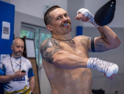 фото - Поединок с Усиком пройдёт во враждебной атмосфере — тренер Дюбуа о фанах из Украины