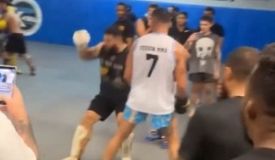 Брутал дня: Перейра срубил спаррингёра коронным ударом — видео