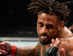 фото - Тяжеловес UFC с футбольным прошлым задумал нокаутировать Фьюри, Джошуа и Уайлдера