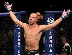 фото - UFC 187: Серроне травмировал и победил Макдесси