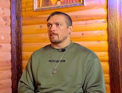 фото - Александр Усик рассказал, кто «потрепал» его на спаррингах перед реваншем с Джошуа