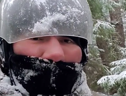 фото - Валуев потерялся в лесу, Гамбоа в гипсе, Ковалёв после празднования Нового года — соцсети 