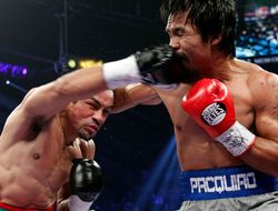 фото - Брэдли хочет скопировать удар Маркеса, сваливаший Пакьяо; Роуч смеётся