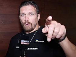 фото - «Я уже в голове Дюбуа». Усик ответил на вопросы британских СМИ