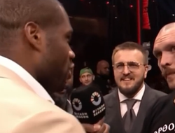 фото - Дюбуа прорвался в ринг к Усику и прокричал: «Я хочу отмщения!» 