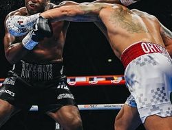 фото - Усик вновь нокаутировал Дюбуа. Реакция великого Льюиса