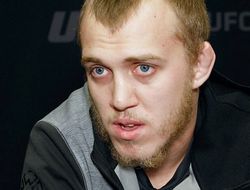 фото - Сорван бой Сергея Спивака на UFC 256 — у соперника «корона»