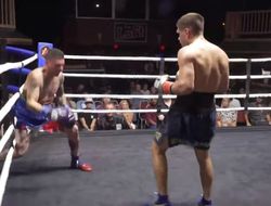 фото - Деревянченко забил Рамоса, а Холифилд — Гранта: видео