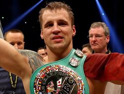 фото - Бриедис победил Переса и вышел на Усика