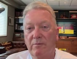 фото - «Не с бухты-барахты». Уоррен высказался об уходе Усика от Красюка