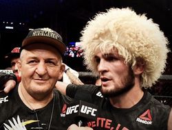 фото - Макгрегор молится за отца Хабиба, топ-15 P4P от UFC, Хэйни ответил Теофимо — соцсети 