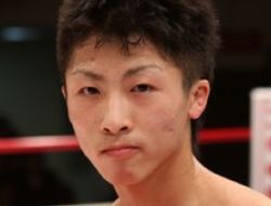 фото - Обменялись нокдаунами: Такума Иноуэ перебил опытного Салудара