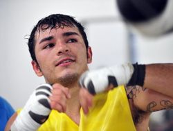 фото - Брайан Васкес и Хавьер Фортуна всё никак не договорятся о бое