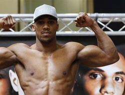 фото - Официально: 12 сентября Джошуа встретится с Корнишем