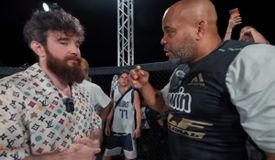 Кормье едва не покинул российское фрик-шоу — бойцы могли устроить поножовщину