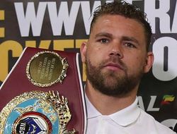 фото - Канело Альварес готов драться с Сондерсом в сентябре — промоутер