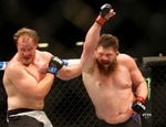 UFC: Рой Нельсон не смог нокаутировать Джареда Рошолта