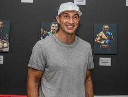 фото - Кличко в Зале славы, Теофимо сравнил себя со «Скалой» Джонсоном, Канело превращает боль в силу — соцсети 