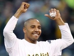 фото - Андре Уорд: Мне всё равно, что в перчатках у Ковалёва