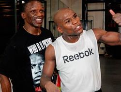 фото - Мэйуэзер-старший: «Гарсиа не справится ни с моим сыном, ни даже со мной»