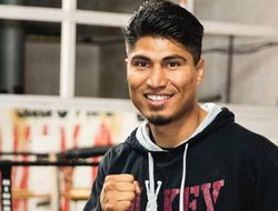 фото - Майки Гарсиа объединит пояса с Истером в июле: Затем — только Ломаченко