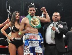 фото - Джонни Гонсалес и Луис Нери побеждают в Мексике