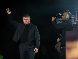 фото - Бой с Кроуфордом ещё масштабнее боя с Мейвезером — Канело