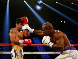 фото - Видео: лучшие моменты третьего боя Мэнни Пакьяо и Тимоти Брэдли от vRINGe.com