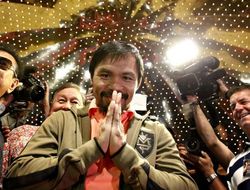 фото - Мэнни Пакьяо: «Бог любит нас. И я люблю Флойда Мэйуэзера»