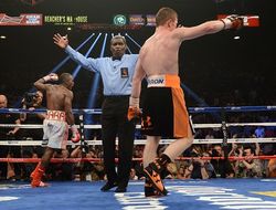 фото - Головкин не хочет драться с Лара, а Сауль его побил — Де Ла Хойя