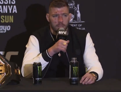 фото - Стриклэнд или Уиттакер? Дю Плесси назвал того, кто больше заслуживает драться за титул