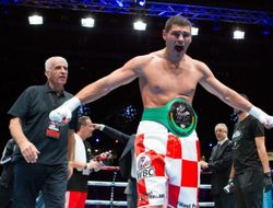 фото - Хргович решил не растягивать удовольствие, забил оппонента в первом раунде