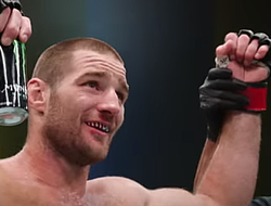 фото - Сенсация! Адесанья проиграл Стриклэнду в Австралии