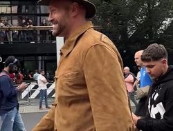 фото - Усик нокаутировал Дюбуа. Реакция Тайсона Фьюри