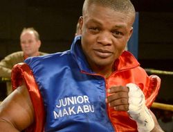 фото - Макабу нокаутировал Мчуну и стал претендентом для Дрозда