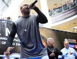 фото - Рой Джонс приедет в Польшу боксировать с Кшиштофом Влодарчиком?