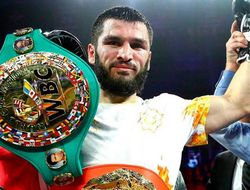 фото - Бетербиев быстро нокаутировал Смита: видео