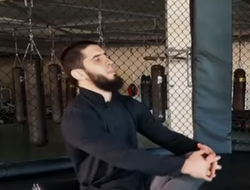 фото - Махачев: «39-летний Бетербиев — лучший боксёр в мире»