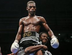 фото - Ричард Комми забил Ису Чаниева, взял титул и готов драться с Василием Ломаченко