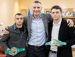 фото - Кличко дал советы чемпиону мира Захарееву: фото из кабинета мэра Киева