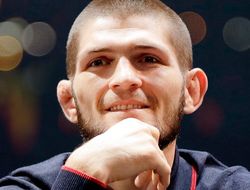 фото - Нурмагомедов: Я получал удовольствие, когда бил Конора по лицу